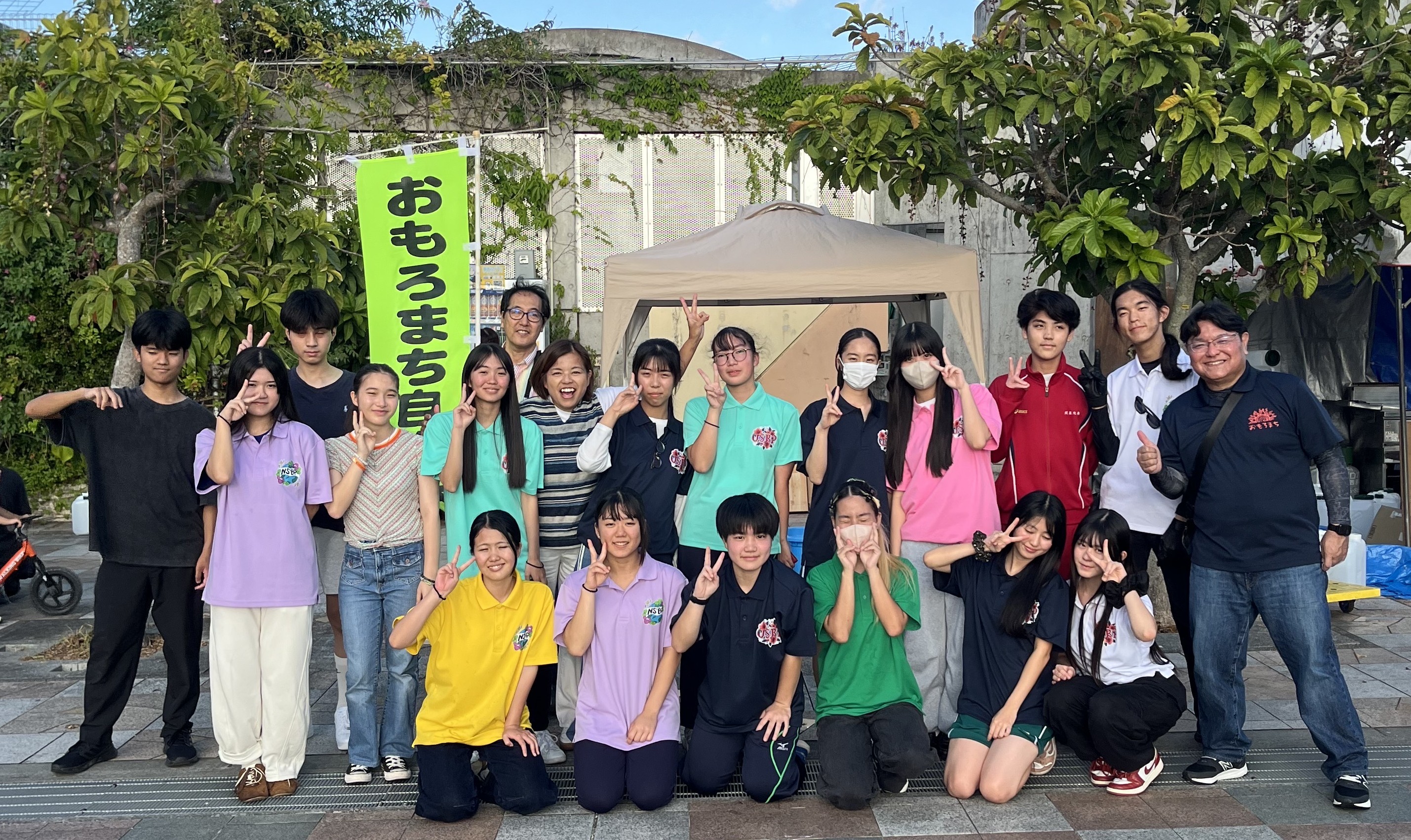 お祭り出店集合写真